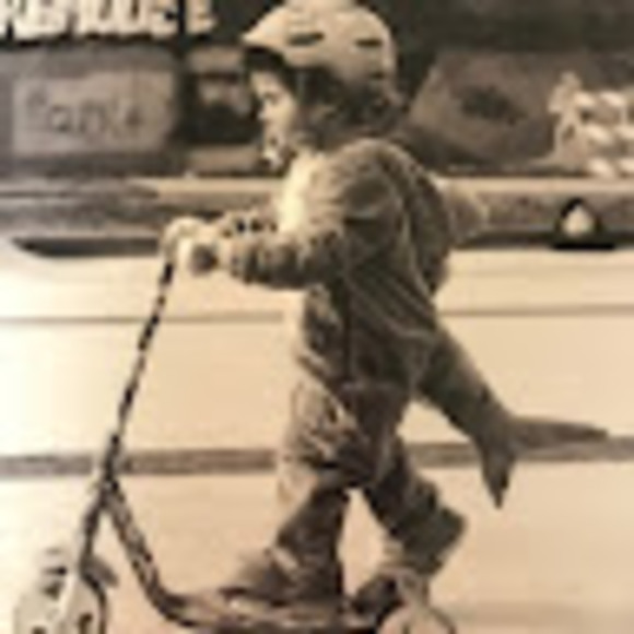 Meet your Posher, Anna - Picture 1 of 1